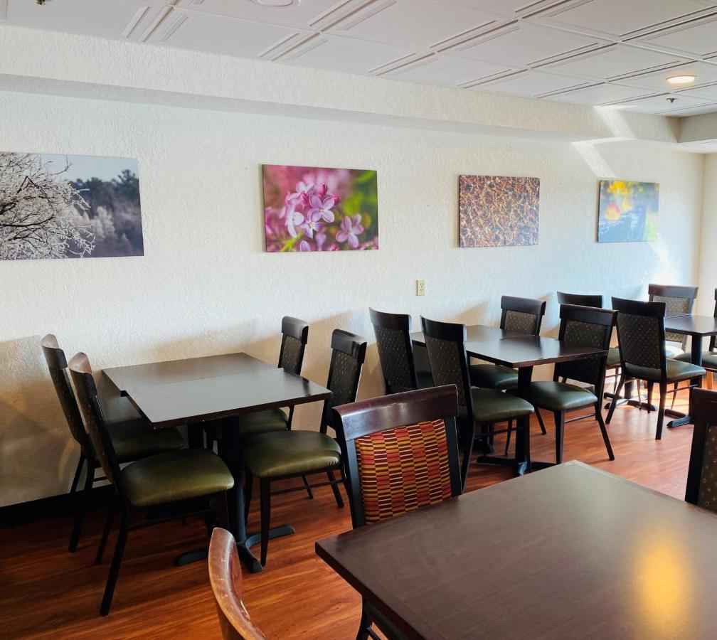 דולות The Suites Hotel At Waterfront Plaza מראה חיצוני תמונה
