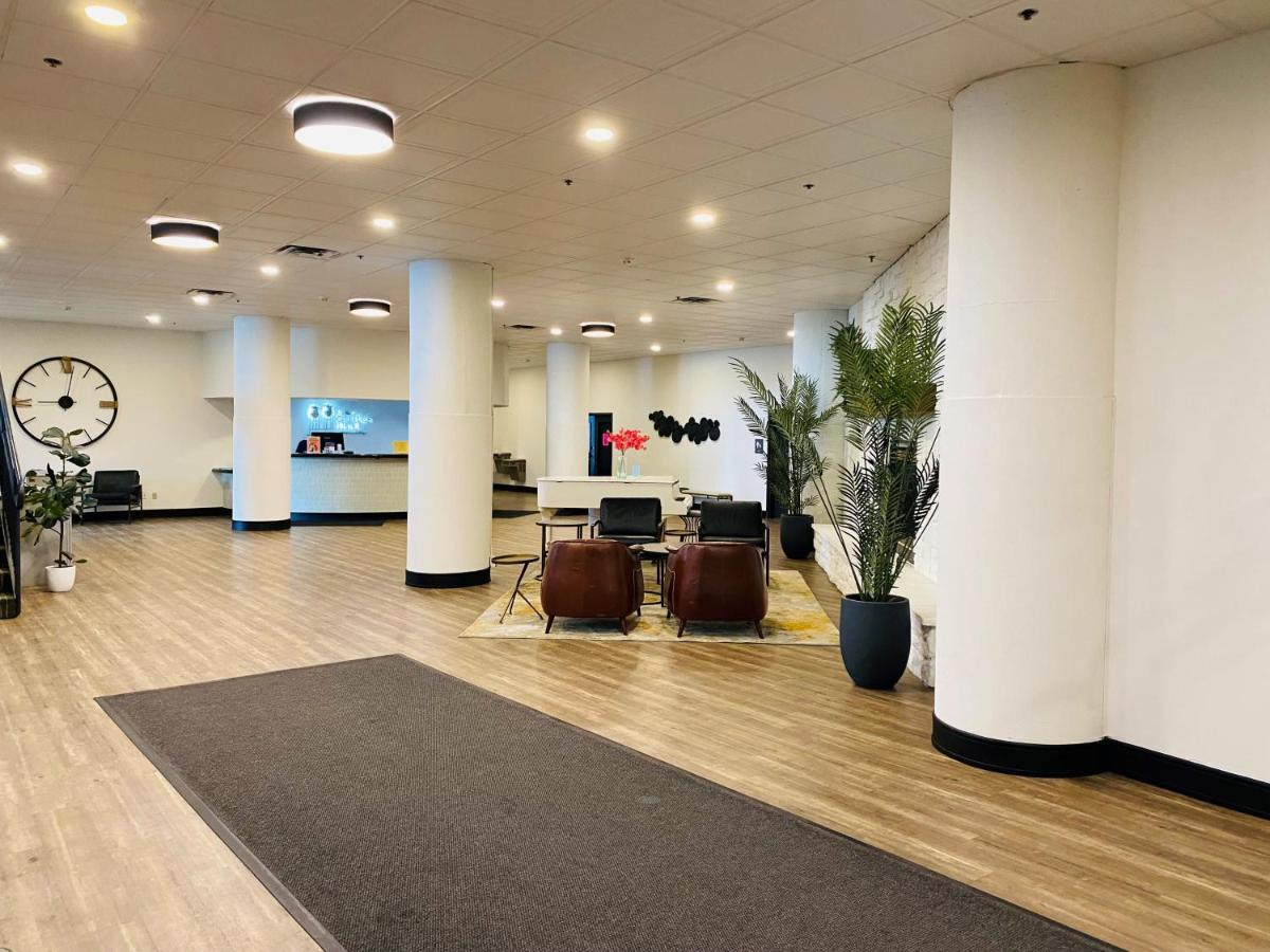 דולות The Suites Hotel At Waterfront Plaza מראה חיצוני תמונה