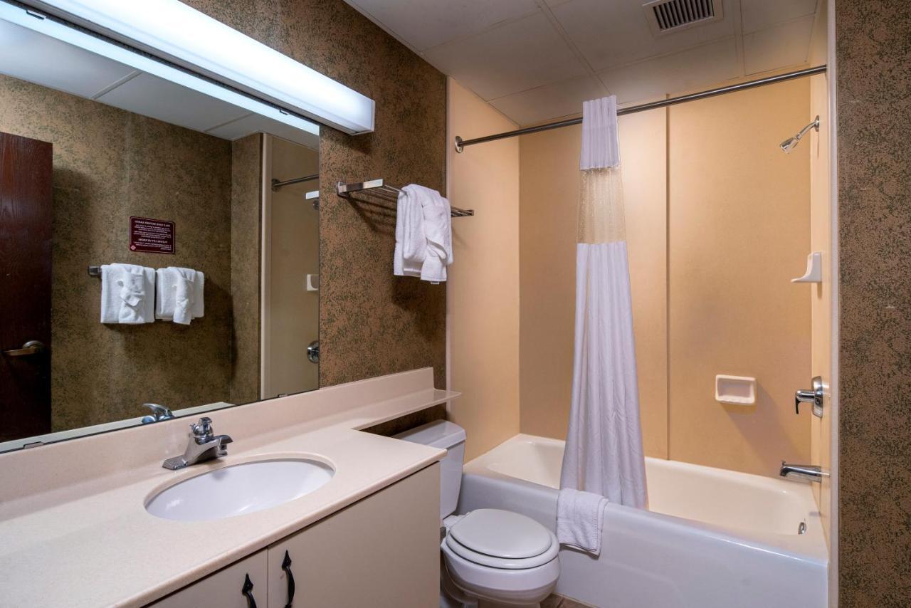 דולות The Suites Hotel At Waterfront Plaza מראה חיצוני תמונה